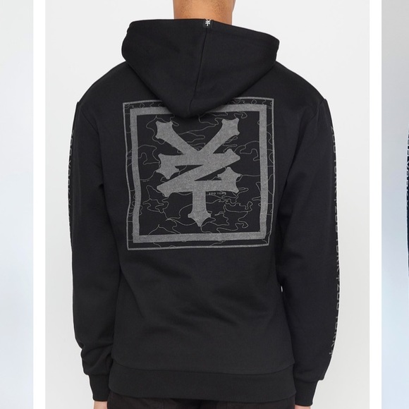 Zoo York sweaters. - Picture 10 of 16